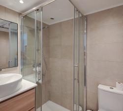 AMMI Nice Massena - salle de bain avec douche
